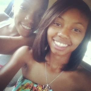 Meet your Posher, Donneisia